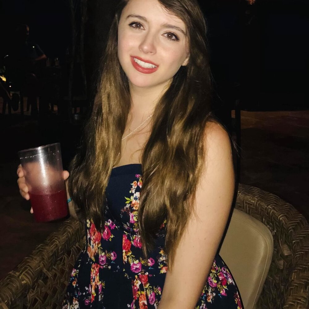 Meet your Posher, Caitlyn